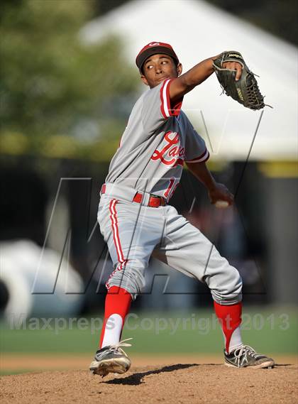 Thumbnail 1 in JSerra Catholic vs. Lakewood (Boras Classic - South Bracket) photogallery.