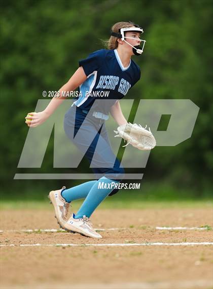 Thumbnail 2 in Bishop Grimes vs Jordan Elbridge photogallery.