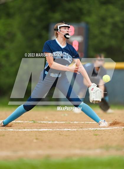 Thumbnail 3 in Bishop Grimes vs Jordan Elbridge photogallery.