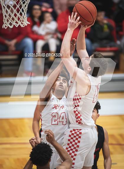 Thumbnail 2 in Borger @ Perryton photogallery.