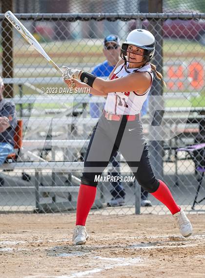 Thumbnail 1 in Kee vs Western Dubuque (West Delaware Invitational) photogallery.