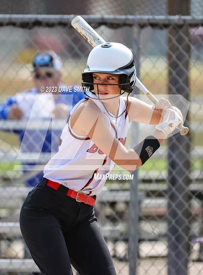 Thumbnail 3 in Kee vs Western Dubuque (West Delaware Invitational) photogallery.