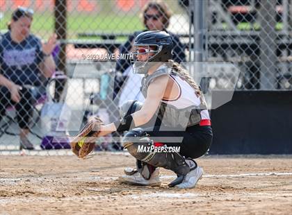 Thumbnail 3 in Kee vs Western Dubuque (West Delaware Invitational) photogallery.