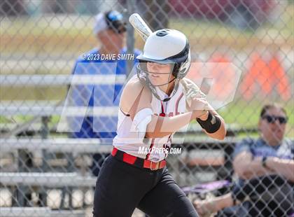 Thumbnail 2 in Kee vs Western Dubuque (West Delaware Invitational) photogallery.