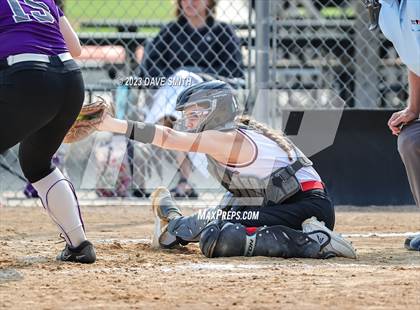 Thumbnail 1 in Kee vs Western Dubuque (West Delaware Invitational) photogallery.