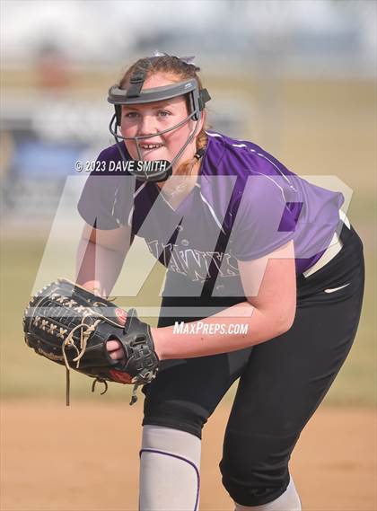 Thumbnail 3 in Kee vs Western Dubuque (West Delaware Invitational) photogallery.