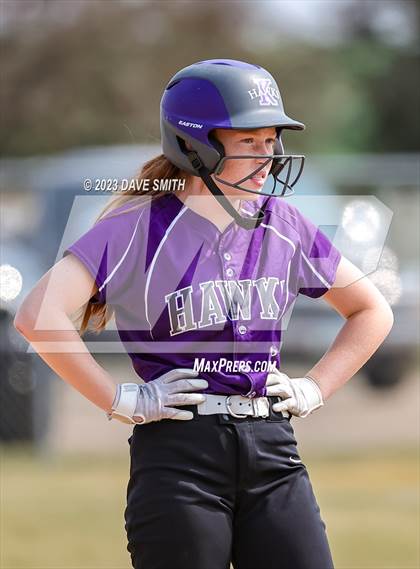 Thumbnail 1 in Kee vs Western Dubuque (West Delaware Invitational) photogallery.