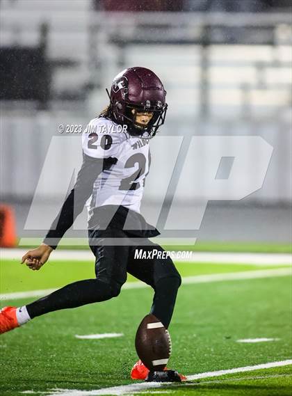 Thumbnail 3 in Jacksboro vs Callisburg (UIL 3A Bi-district playoff) photogallery.