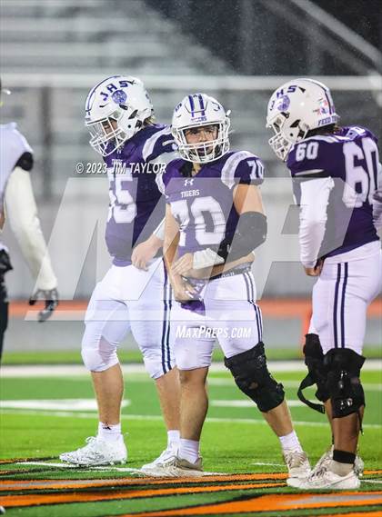 Thumbnail 2 in Jacksboro vs Callisburg (UIL 3A Bi-district playoff) photogallery.