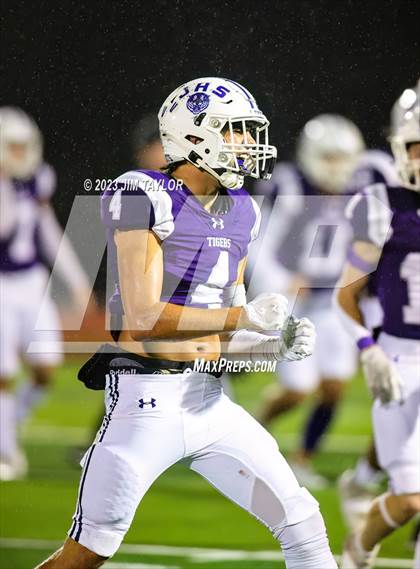 Thumbnail 2 in Jacksboro vs Callisburg (UIL 3A Bi-district playoff) photogallery.