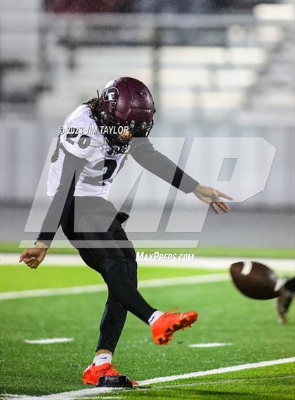 Thumbnail 1 in Jacksboro vs Callisburg (UIL 3A Bi-district playoff) photogallery.