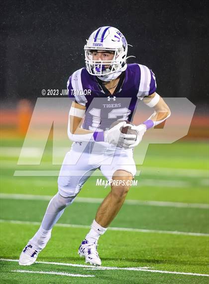 Thumbnail 1 in Jacksboro vs Callisburg (UIL 3A Bi-district playoff) photogallery.