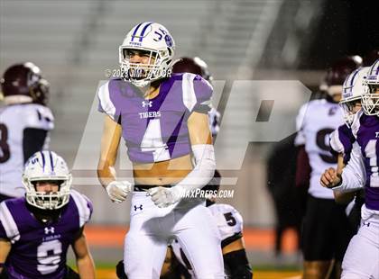 Thumbnail 2 in Jacksboro vs Callisburg (UIL 3A Bi-district playoff) photogallery.