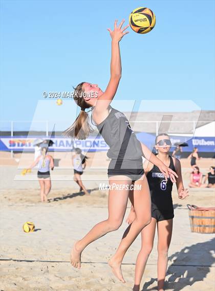 Thumbnail 3 in O'Connor vs. Queen Creek (AIA DI Pairs Semifinal) photogallery.