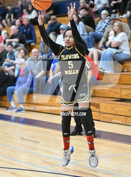 Thumbnail 2 in Deer Valley vs. Flowing Wells (AIA 4A Round 1 Playoff) photogallery.