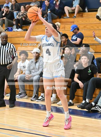 Thumbnail 1 in Deer Valley vs. Flowing Wells (AIA 4A Round 1 Playoff) photogallery.