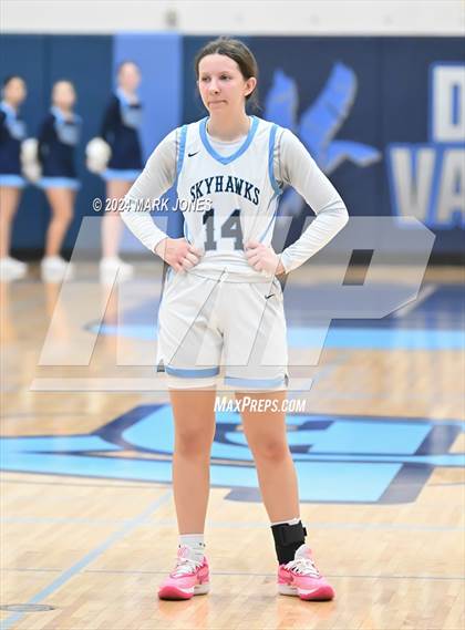 Thumbnail 2 in Deer Valley vs. Flowing Wells (AIA 4A Round 1 Playoff) photogallery.