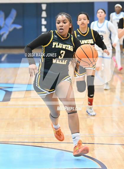 Thumbnail 3 in Deer Valley vs. Flowing Wells (AIA 4A Round 1 Playoff) photogallery.
