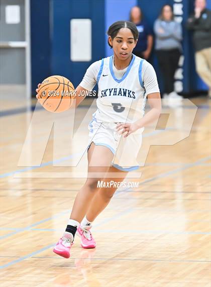 Thumbnail 1 in Deer Valley vs. Flowing Wells (AIA 4A Round 1 Playoff) photogallery.