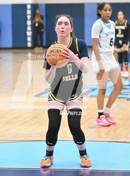 Thumbnail 1 in Deer Valley vs. Flowing Wells (AIA 4A Round 1 Playoff) photogallery.