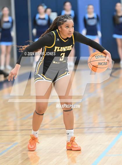 Thumbnail 2 in Deer Valley vs. Flowing Wells (AIA 4A Round 1 Playoff) photogallery.