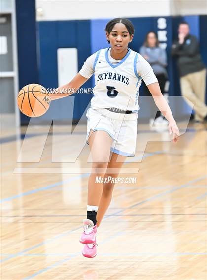 Thumbnail 3 in Deer Valley vs. Flowing Wells (AIA 4A Round 1 Playoff) photogallery.