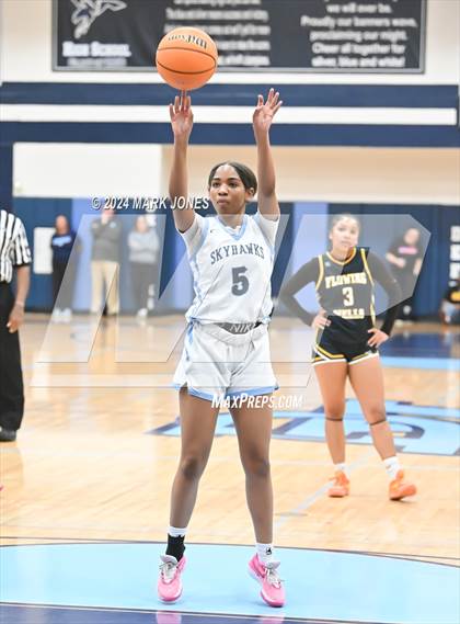 Thumbnail 2 in Deer Valley vs. Flowing Wells (AIA 4A Round 1 Playoff) photogallery.