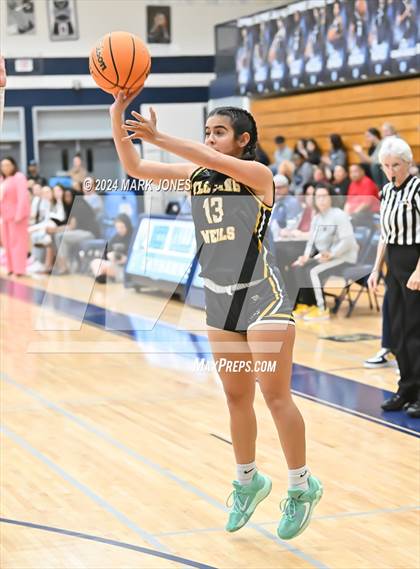 Thumbnail 1 in Deer Valley vs. Flowing Wells (AIA 4A Round 1 Playoff) photogallery.