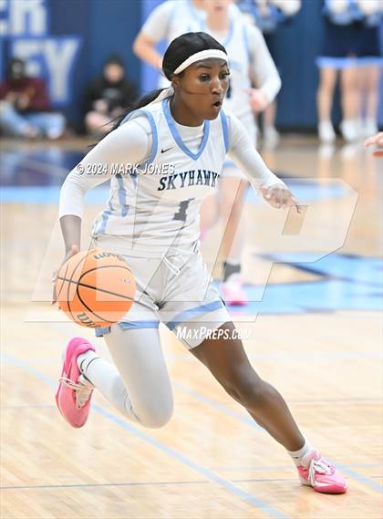 Thumbnail 1 in Deer Valley vs. Flowing Wells (AIA 4A Round 1 Playoff) photogallery.