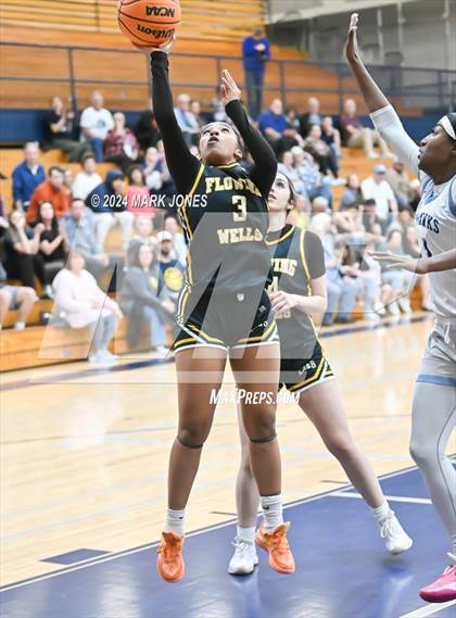 Thumbnail 3 in Deer Valley vs. Flowing Wells (AIA 4A Round 1 Playoff) photogallery.