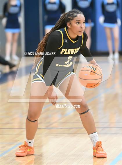 Thumbnail 2 in Deer Valley vs. Flowing Wells (AIA 4A Round 1 Playoff) photogallery.