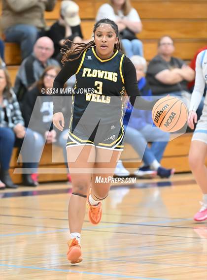 Thumbnail 3 in Deer Valley vs. Flowing Wells (AIA 4A Round 1 Playoff) photogallery.