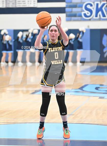 Thumbnail 3 in Deer Valley vs. Flowing Wells (AIA 4A Round 1 Playoff) photogallery.