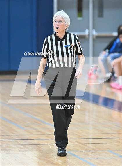 Thumbnail 1 in Deer Valley vs. Flowing Wells (AIA 4A Round 1 Playoff) photogallery.