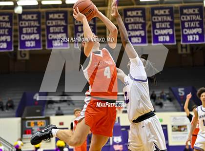 Thumbnail 2 in Hamilton Heights @ Muncie Central (Fieldhouse Classic) photogallery.