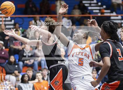 Thumbnail 1 in Edwardsville vs East St. Louis photogallery.