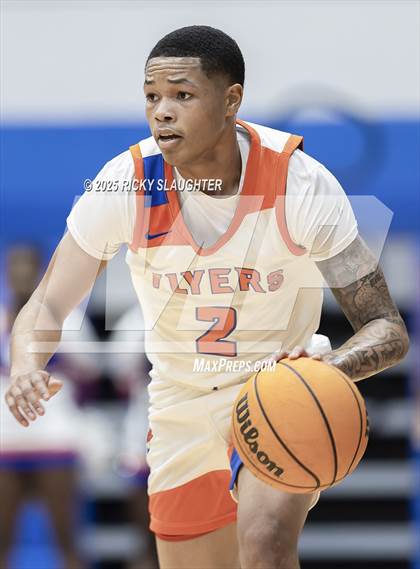 Thumbnail 2 in Edwardsville vs East St. Louis photogallery.