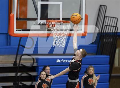 Thumbnail 1 in Edwardsville vs East St. Louis photogallery.