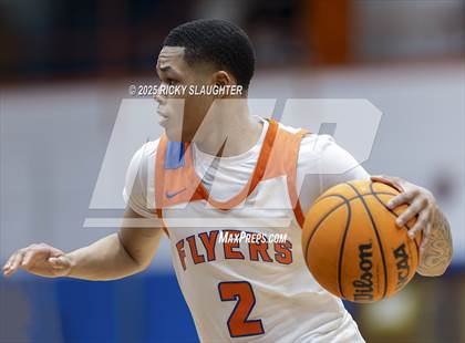 Thumbnail 3 in Edwardsville vs East St. Louis photogallery.