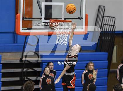 Thumbnail 2 in Edwardsville vs East St. Louis photogallery.