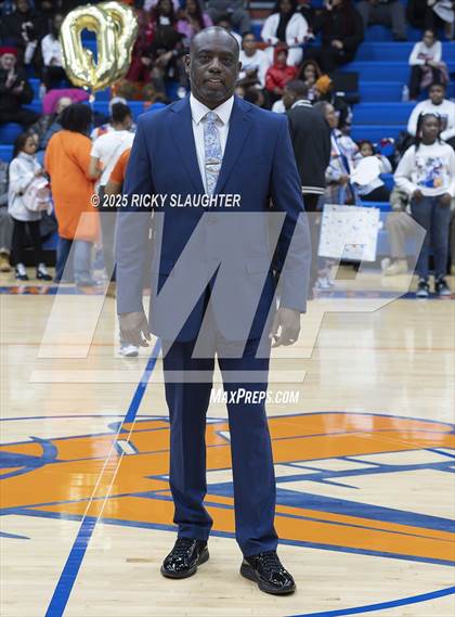 Thumbnail 2 in Edwardsville vs East St. Louis photogallery.