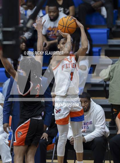 Thumbnail 1 in Edwardsville vs East St. Louis photogallery.