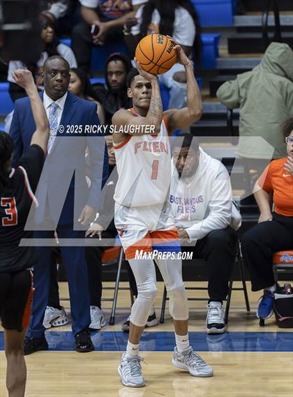 Thumbnail 2 in Edwardsville vs East St. Louis photogallery.