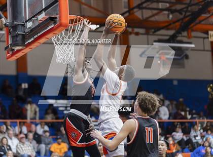 Thumbnail 2 in Edwardsville vs East St. Louis photogallery.
