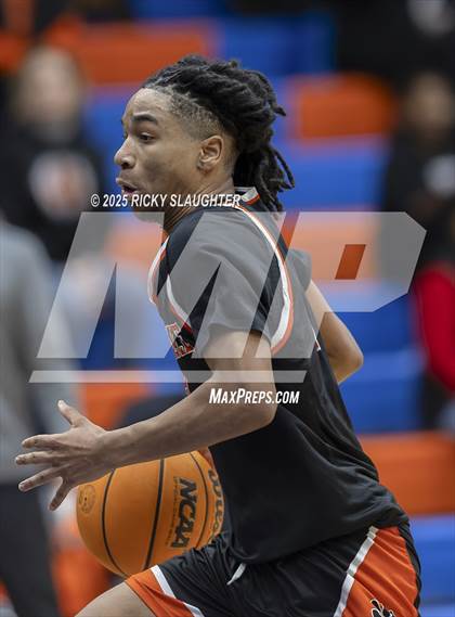 Thumbnail 3 in Edwardsville vs East St. Louis photogallery.