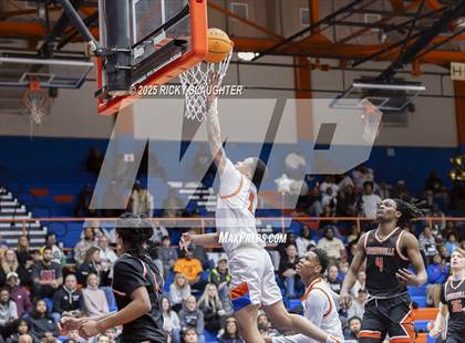 Thumbnail 1 in Edwardsville vs East St. Louis photogallery.