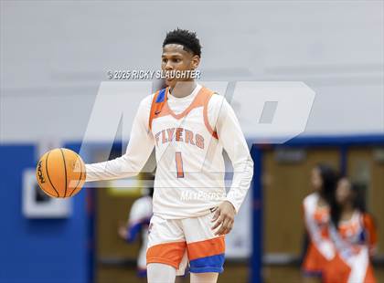 Thumbnail 3 in Edwardsville vs East St. Louis photogallery.