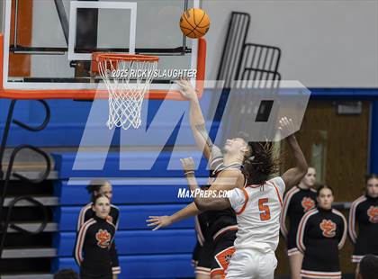 Thumbnail 3 in Edwardsville vs East St. Louis photogallery.