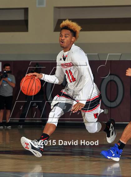 Thumbnail 3 in Jonesboro vs. Bishop Gorman (MaxPreps Holiday Classic) photogallery.