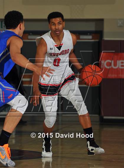 Thumbnail 3 in Jonesboro vs. Bishop Gorman (MaxPreps Holiday Classic) photogallery.